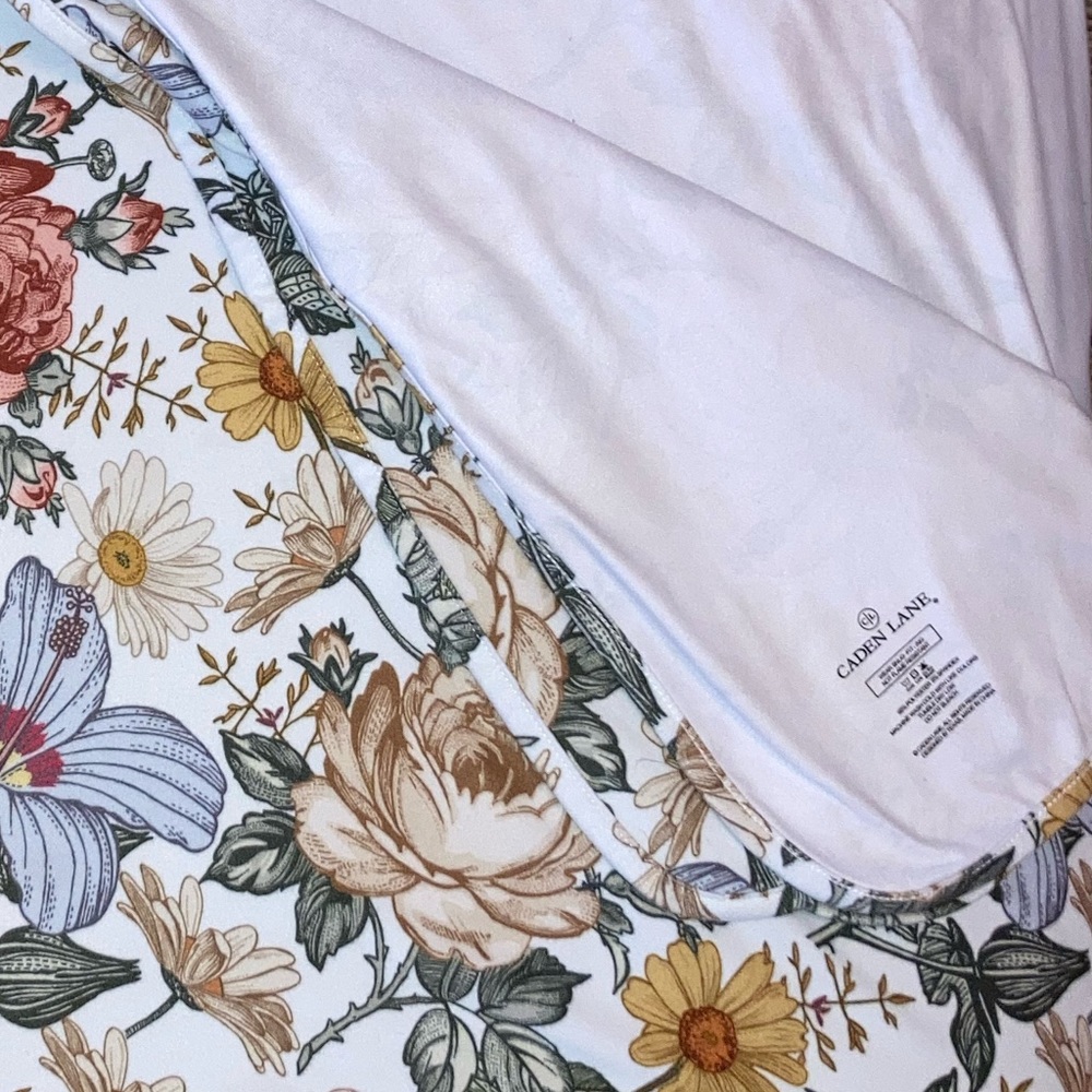 {Caden Lane} Large Infant Swaddle Blanket